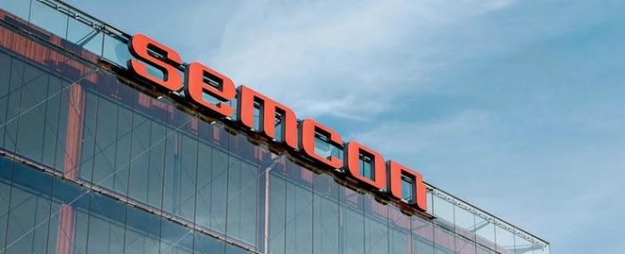 logo-on-building