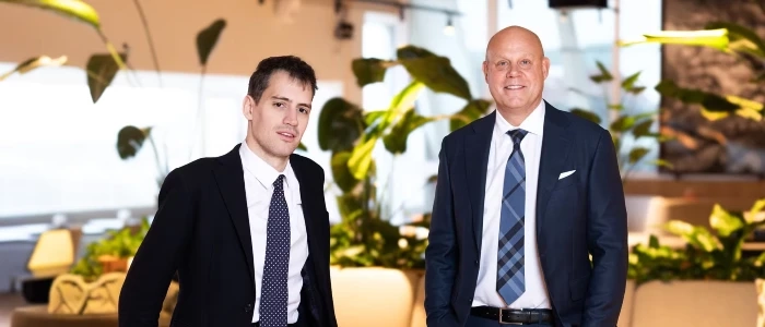 Peter-Michelson-Arthur-Mensch-ceo-Mistral-AI