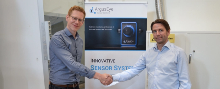 Erik-Martinsson-Arguseye-Mikael-Westergren-Optronic-Handshake-Production-Deal