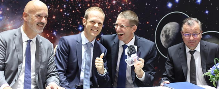 contract-signing-OHB-Systems-October-2018