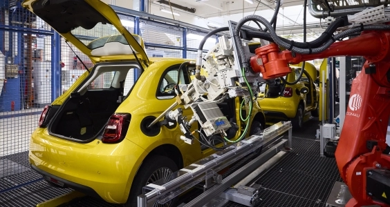 Fiat500HybridMirafioriPlant