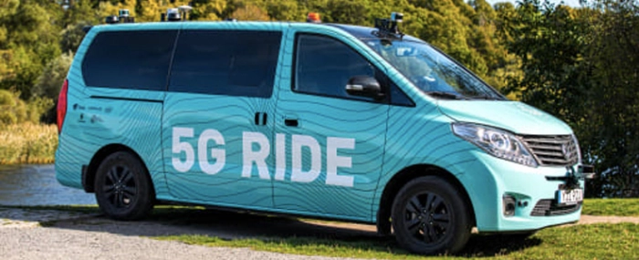Electric-Autonomous-5G-connected-vehicle