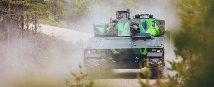 CV90-equipped-with-Saab-sight-and-fire-control-capability-front-view