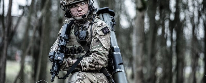 Soldier-with-AT4