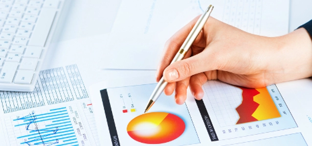 hand-pointing-to-financial-growth-chart