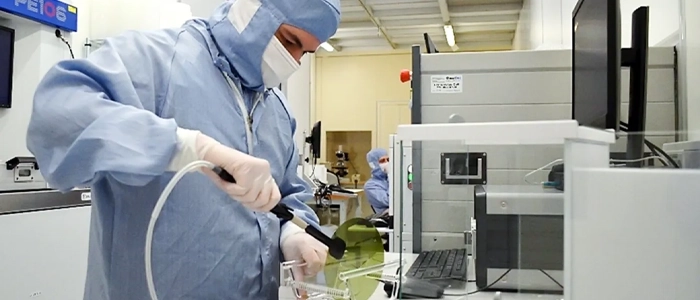 Engineer-holding-wafer