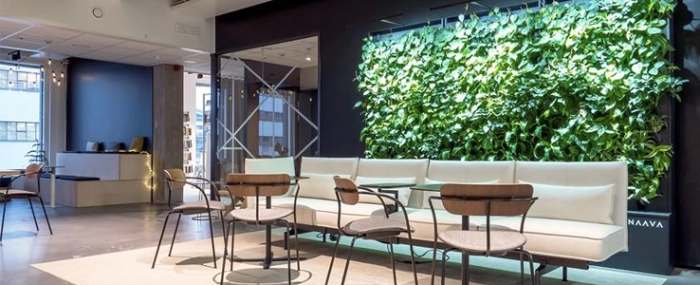 Naava-Green-Wall-IOT