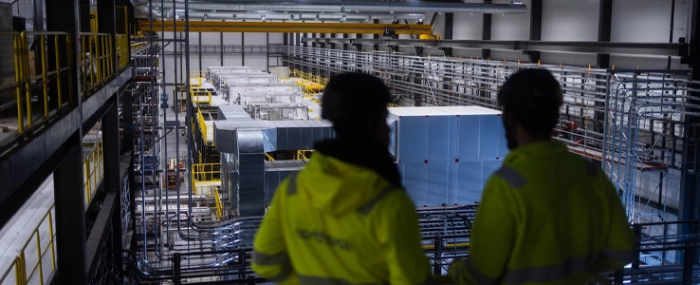 workers-in-factory