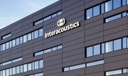 logo-on-building
