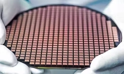 engineer-holding-wafer