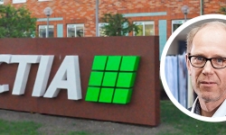 Christian-Sahlen-CEO-Logo-on-Sign-Mjardevi