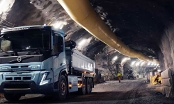 truck-in-mine