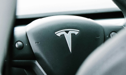 Austin-Ramsey_tesla-1