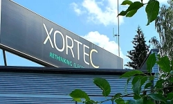 logo-on-sign