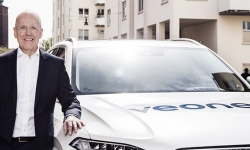Jan-Carlson-CEO-Vehicle