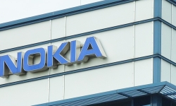 Nokia-738px