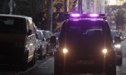 Vehicle-Communicating-With-Lights
