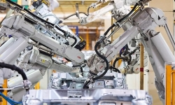 factory-line-robots