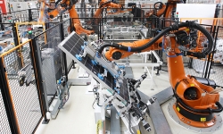 robot-working