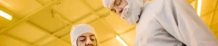 enginers-holding-wafer