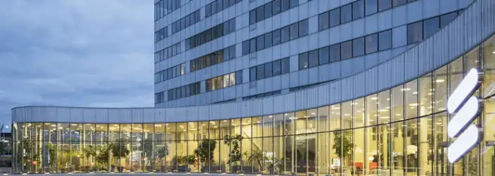 HQ-kista-night