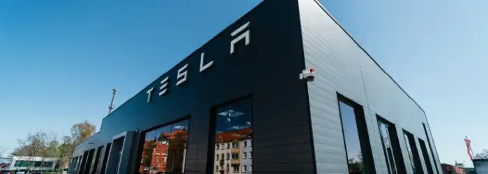 tesla-logo-on-building