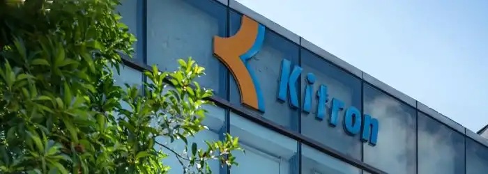 logo-on-building