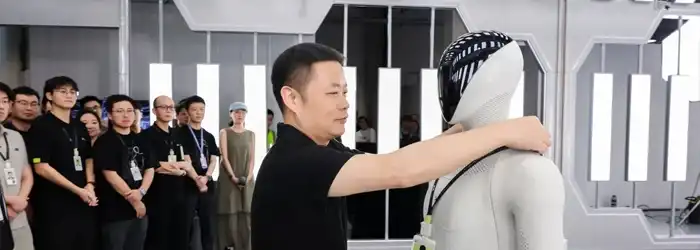 humanoid-robot-IRON
