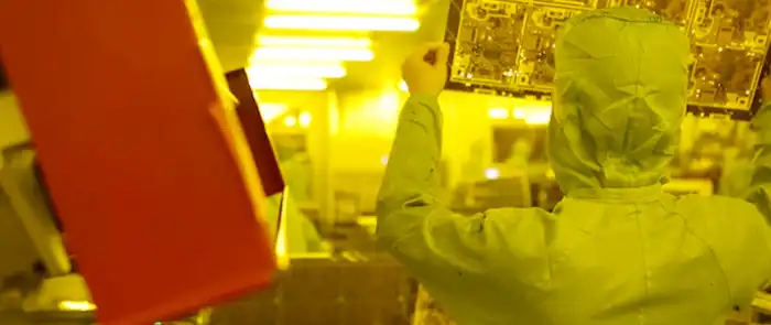 worker-holding-board