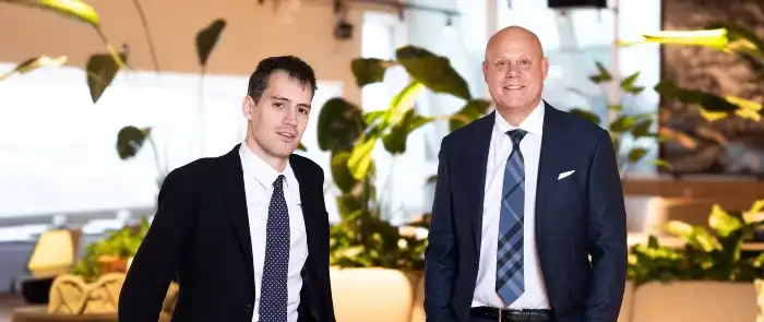 Peter-Michelson-Arthur-Mensch-ceo-Mistral-AI