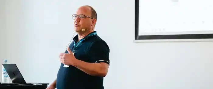 Expo-ZRH26-claus-speaking